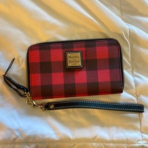 NWOT! Red and black Dooney & Bourke wristlet
